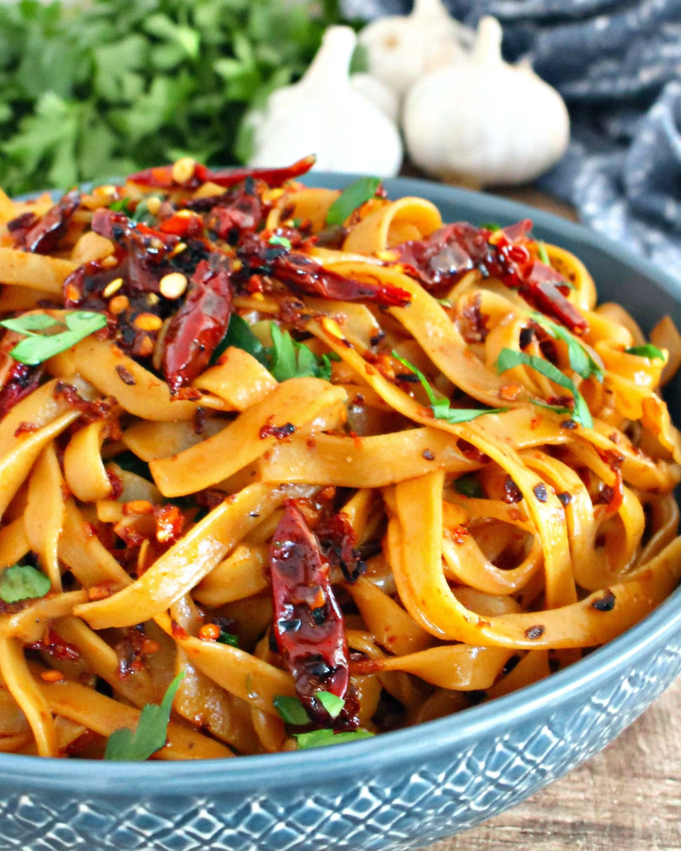 Best Spicy Garlic Chili Noodles Recipe (Easy, Step-by-Step)
